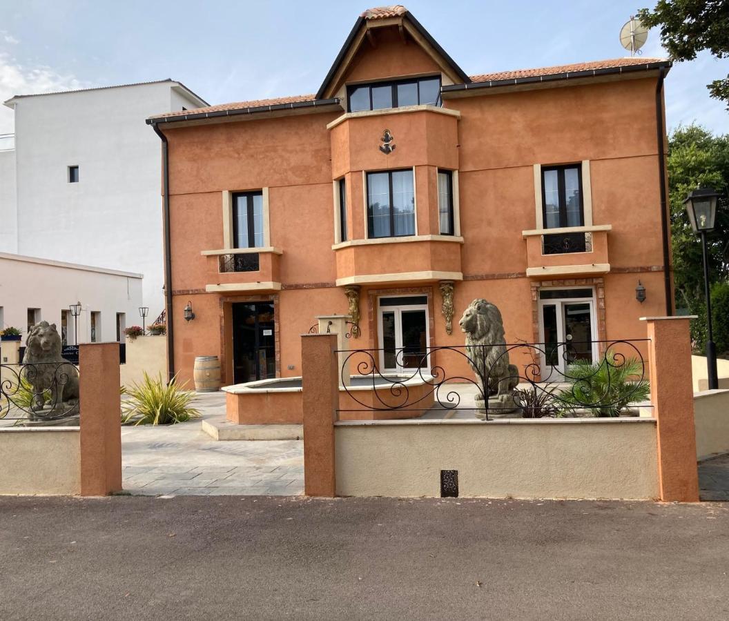 Hotel La Demeure Coloniale Мориани Плаж Екстериор снимка